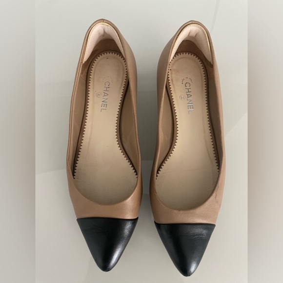 CHANEL two tone flats 37 - Picture 1 of 9